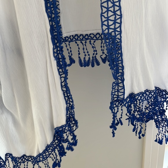 Beautiful Shall/Coverup - Picture 3 of 4